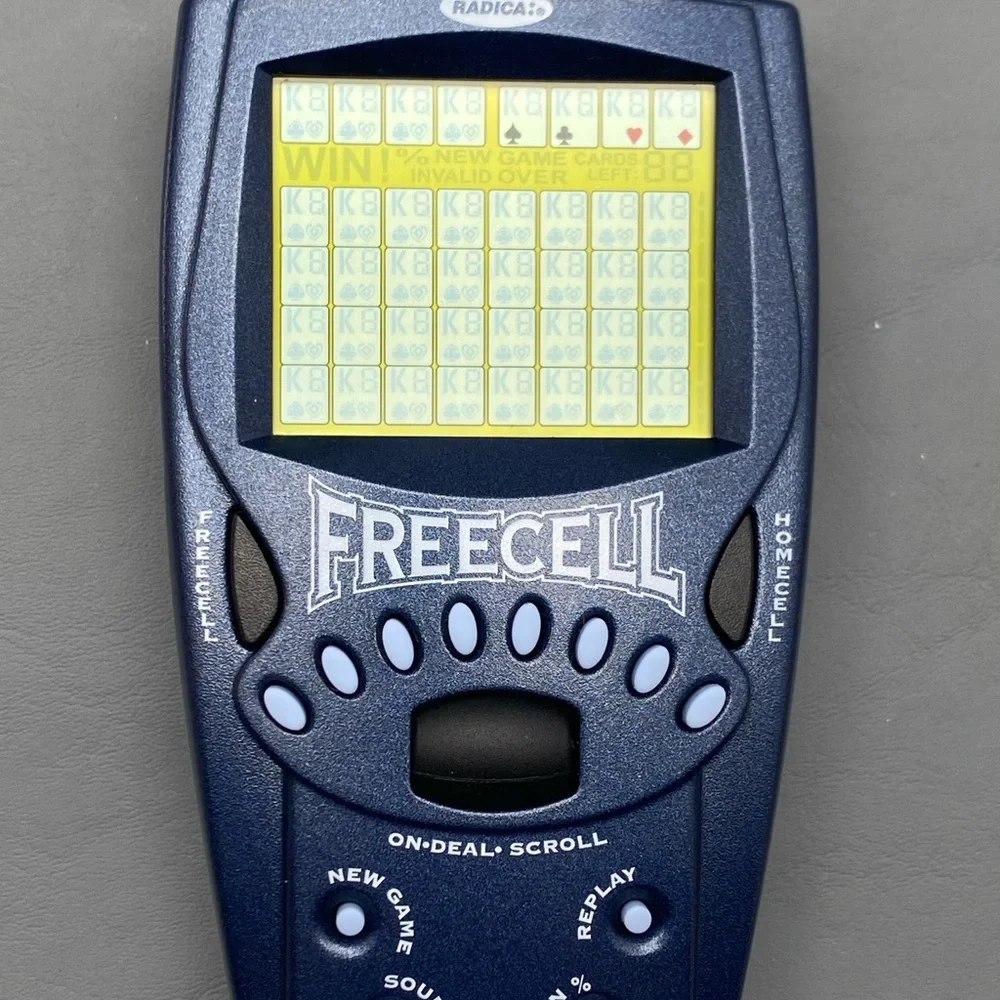 Radica 1999 Freecell Electronic Handheld Solitaire Game Blue Tested Working